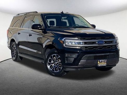 Used 2024 Ford Expedition Max XLT image 2