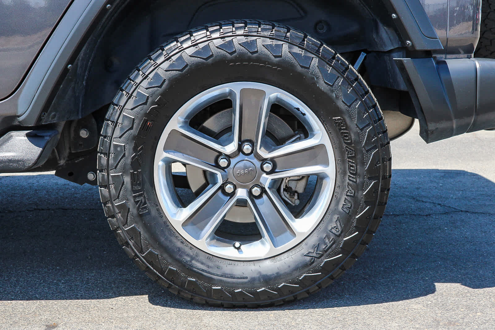 Used 2020 Jeep Wrangler Unlimited Sahara AWD/4WD image 10