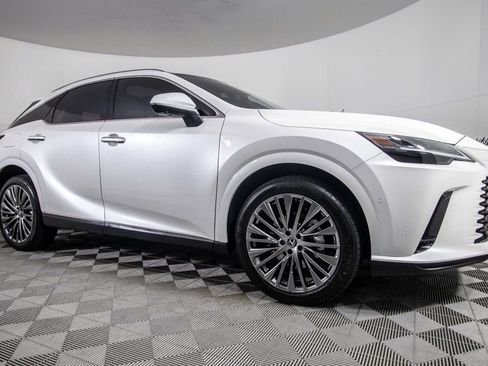 Used 2025 Lexus RX 450h AWD w/ Luxury Package image 3