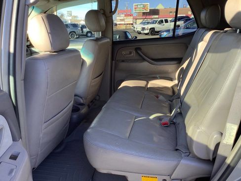 Used 2007 Toyota Sequoia SR5 image 27