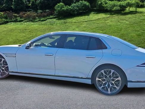 New 2026 Genesis G90 3.5T image 5