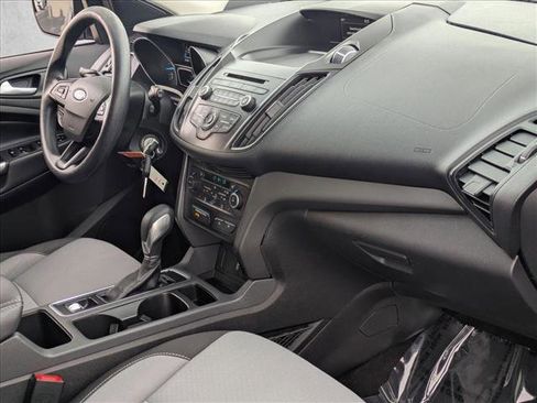 Used 2018 Ford Escape SE image 23