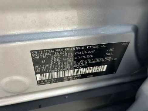 Used 2021 Toyota RAV4 XLE w/ Convenience Package AWD/4WD image 10