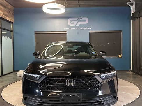 Used 2023 Honda Accord Sport image 8