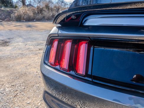 Used 2016 Ford Mustang Shelby GT350 w/ Track Package image 10