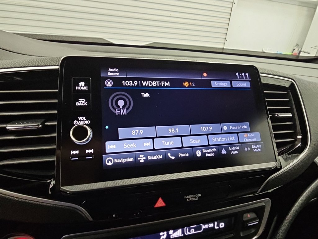 Used 2025 Honda Ridgeline Black Edition image 17