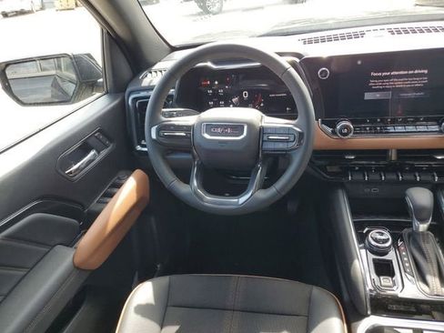 New 2026 GMC Canyon AT4 AWD/4WD image 13