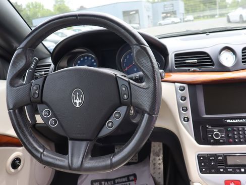 Used 2014 Maserati GranTurismo Sport RWD image 11