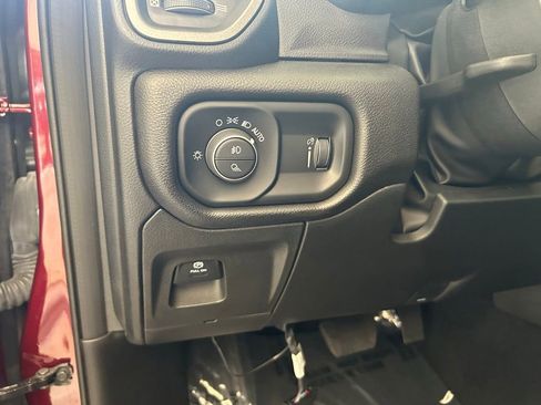 Used 2025 RAM 1500 Tradesman AWD/4WD image 36