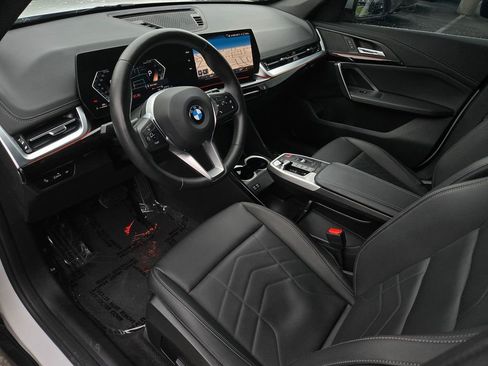 Used 2023 BMW X1 xDrive28i w/ Convenience Package AWD/4WD image 9