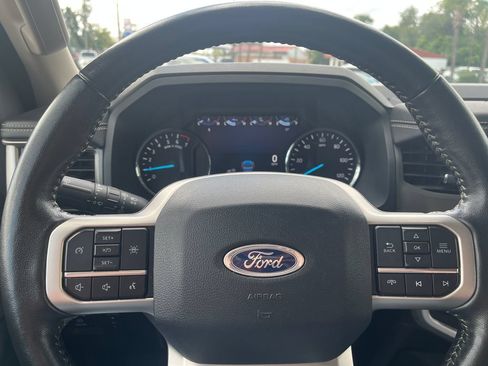 Used 2024 Ford Expedition XLT RWD image 14