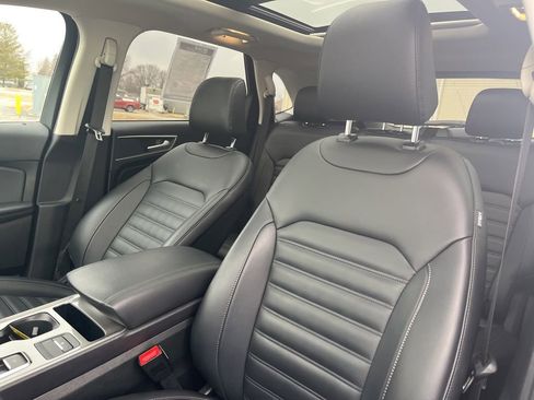 Used 2024 Ford Edge SEL w/ Convenience Package image 12