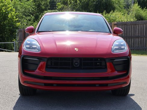 Used 2025 Porsche Macan image 12
