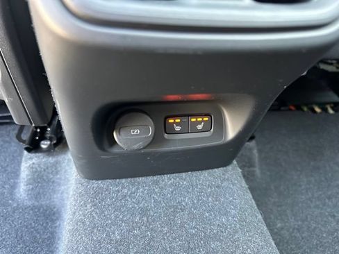 Certified 2024 Volvo XC40 B5 Plus w/ Protection Package Premier AWD/4WD image 14
