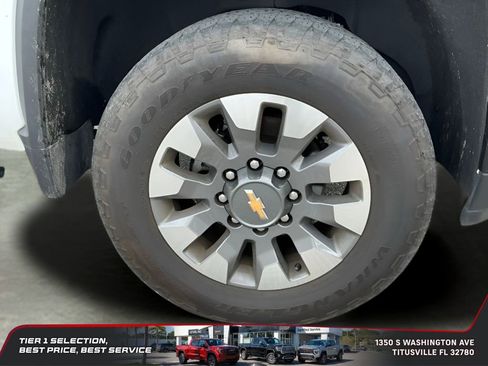 Used 2024 Chevrolet Silverado 2500 Custom w/ Custom Value Package AWD/4WD image 13