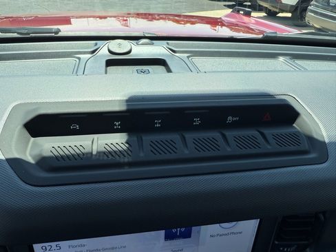 New 2025 Ford Bronco Badlands image 51