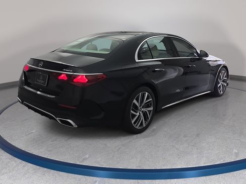 New 2026 Mercedes-Benz E 450 4MATIC Sedan image 5