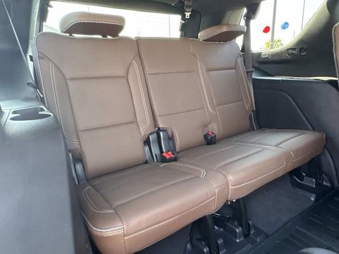 Used 2022 Chevrolet Tahoe High Country image 9