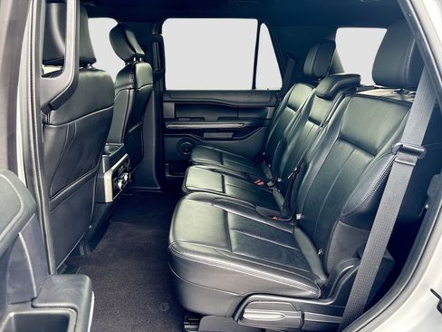 Used 2020 Ford Expedition XLT w/ Equipment Group 202A image 20