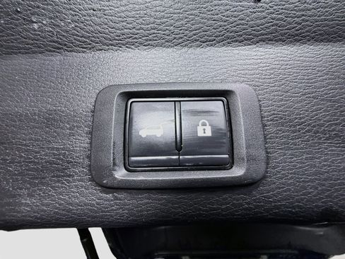 Used 2023 Mitsubishi Outlander SE FWD image 43