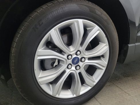 Used 2019 Ford Edge Titanium w/ Cold Weather Package AWD/4WD image 31