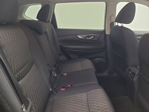 Used 2018 Nissan Rogue SV AWD/4WD image 19
