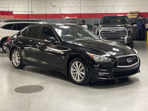 Used 2016 INFINITI Q50 Premium w/ 2.0T Premium Plus Package AWD/4WD image 2