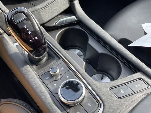 Used 2024 Cadillac XT6 Sport w/ Platinum Package image 16