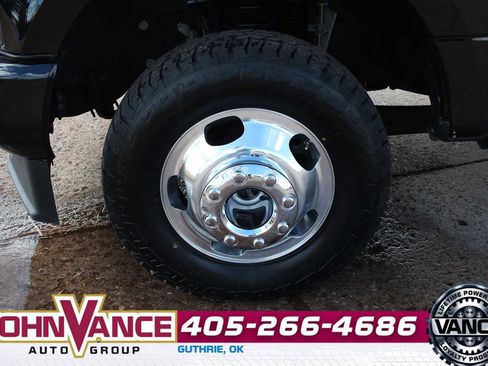 Used 2022 Ford F350 Platinum image 15