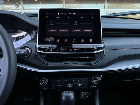 Used 2025 Jeep Compass Trailhawk w/ Trailer Tow Group image 26