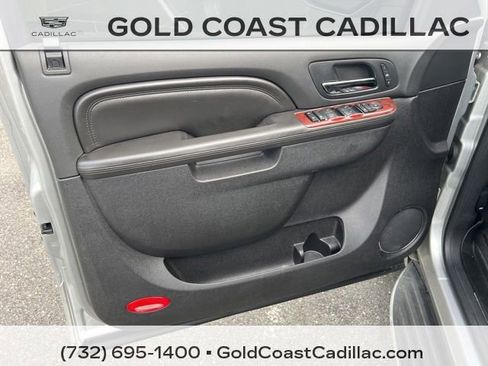Used 2011 Cadillac Escalade ESV Luxury AWD/4WD image 18