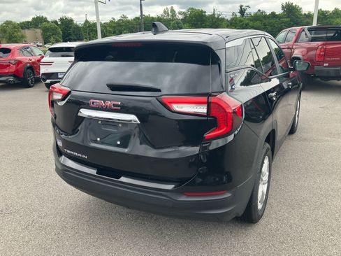 Used 2024 GMC Terrain SLE FWD image 7