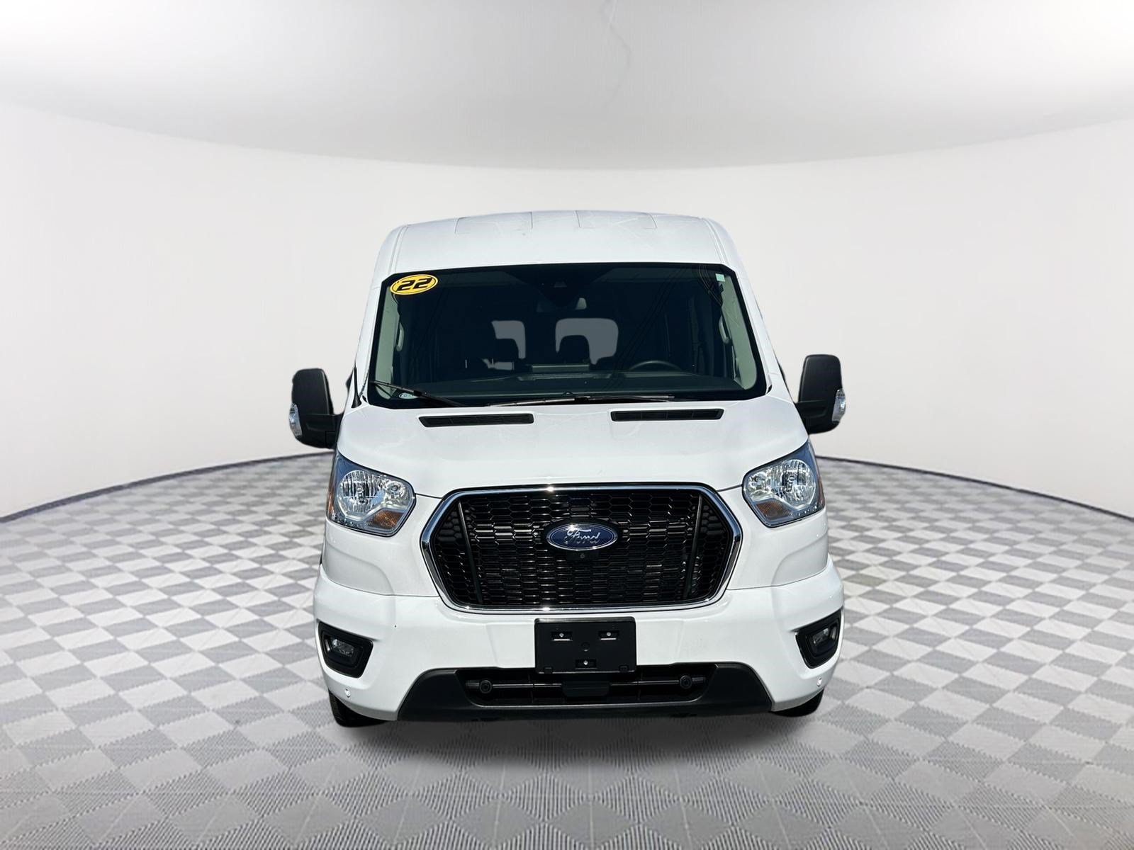 Used 2022 Ford Transit 350 XLT RWD image 2