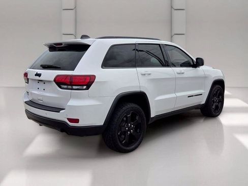 Certified 2019 Jeep Grand Cherokee Laredo AWD/4WD image 5