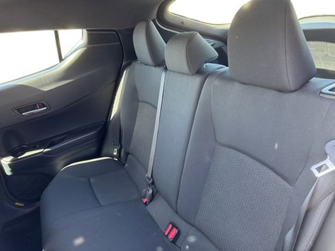Used 2018 Toyota C-HR XLE FWD image 15