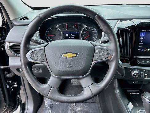Used 2020 Chevrolet Traverse Premier FWD image 11
