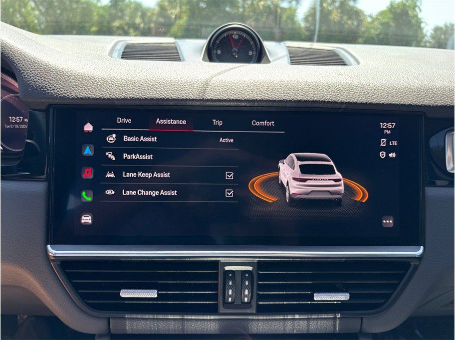 Used 2022 Porsche Cayenne Platinum Edition AWD/4WD image 33