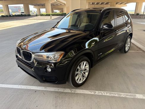 Used 2017 BMW X3 sDrive28i RWD image 2