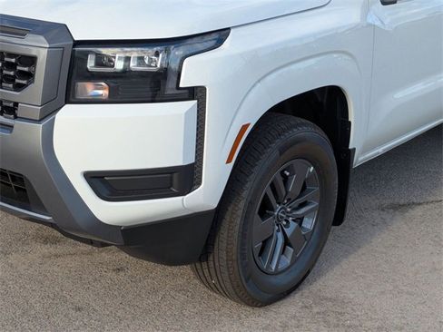 New 2026 Nissan Frontier SV w/ SV Convenience Package image 9