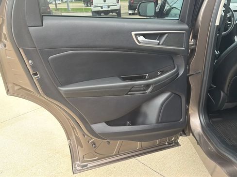 Used 2019 Ford Edge SEL w/ Equipment Group 201A AWD/4WD image 50