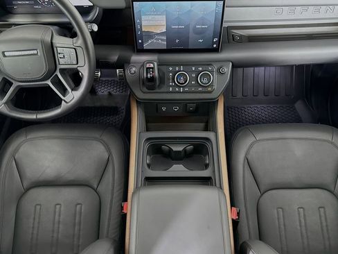 Used 2024 Land Rover Defender 110 X AWD/4WD image 16