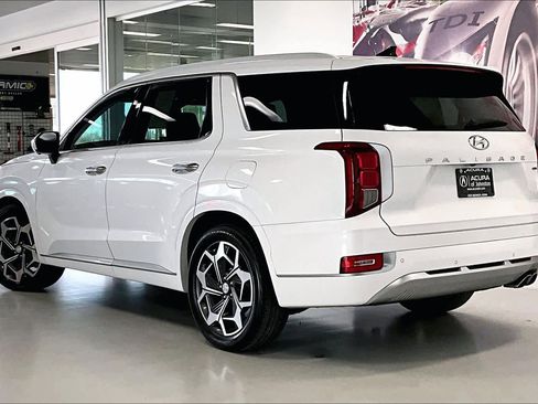 Used 2021 Hyundai Palisade Calligraphy image 4