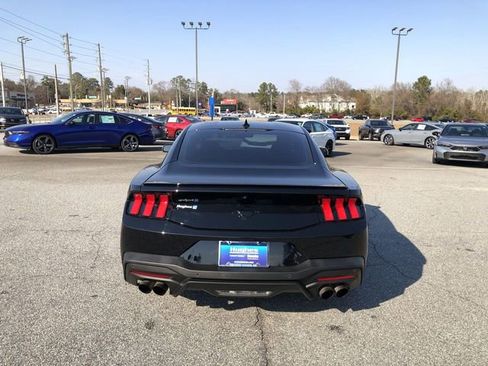 Used 2025 Ford Mustang EcoBoost image 7
