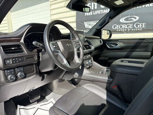 Used 2024 Chevrolet Suburban Z71 AWD/4WD image 9