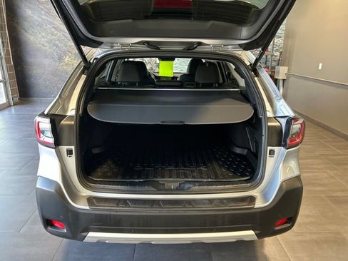 Used 2023 Subaru Outback Limited AWD/4WD image 37