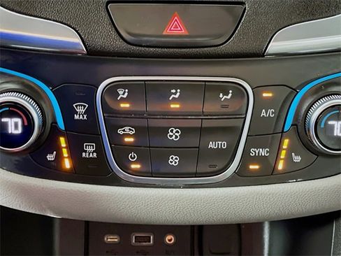 Used 2020 Chevrolet Equinox LT image 22
