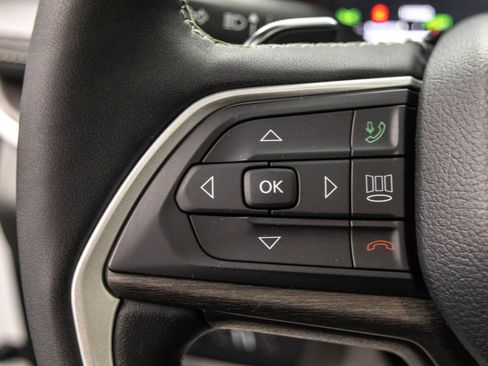 Used 2022 Jeep Grand Cherokee Limited 4xe image 19