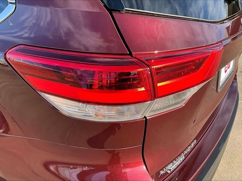 Used 2018 Toyota Highlander Plus image 26
