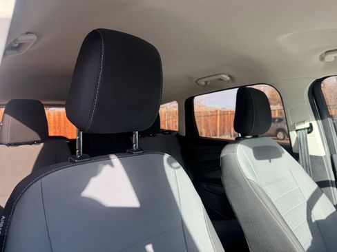 Used 2018 Ford Escape S image 20