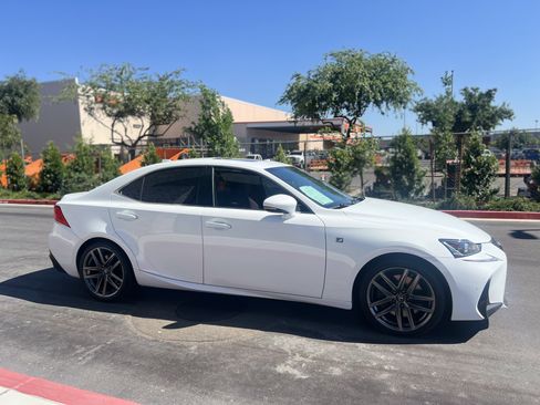 Used 2019 Lexus IS 300 F Sport w/ F Sport Package AWD/4WD image 17